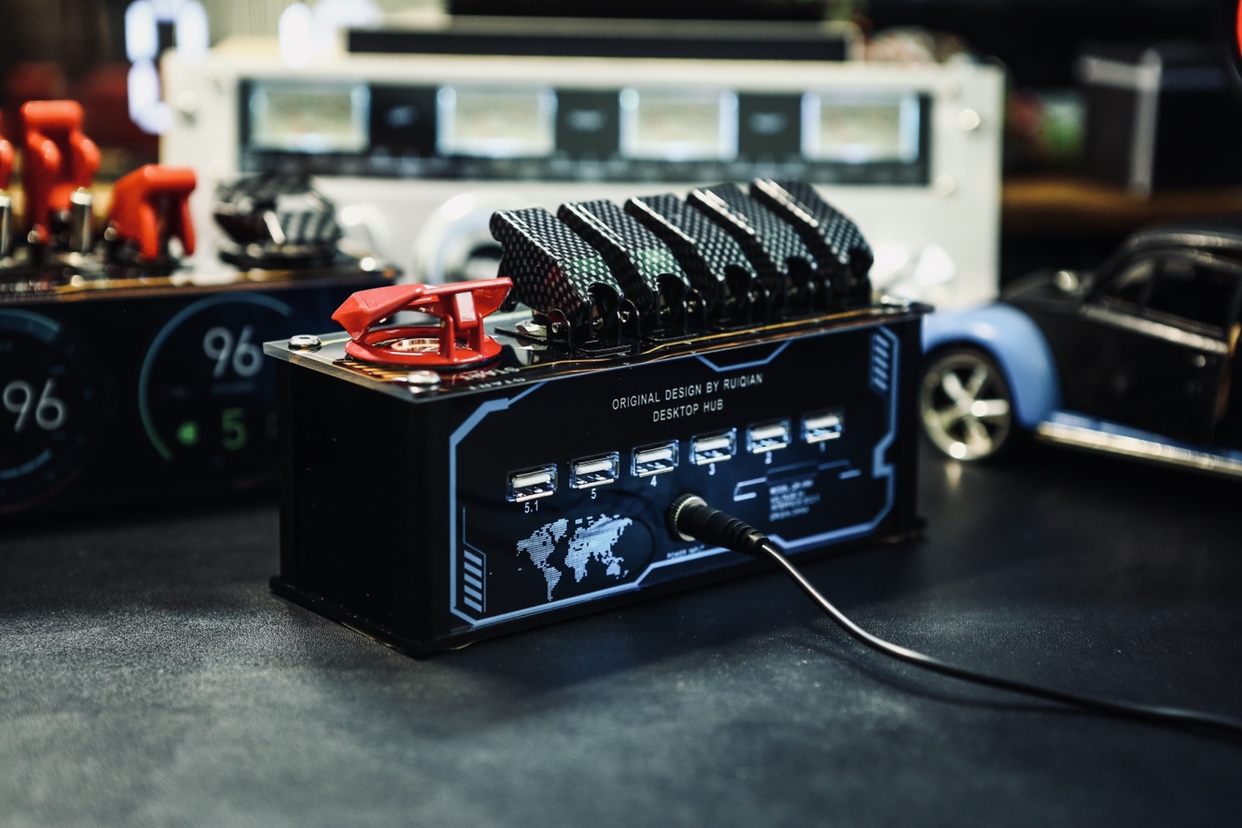 Hub USB de Escritorio con Luz Ambiente y Pantalla - Imagen 2