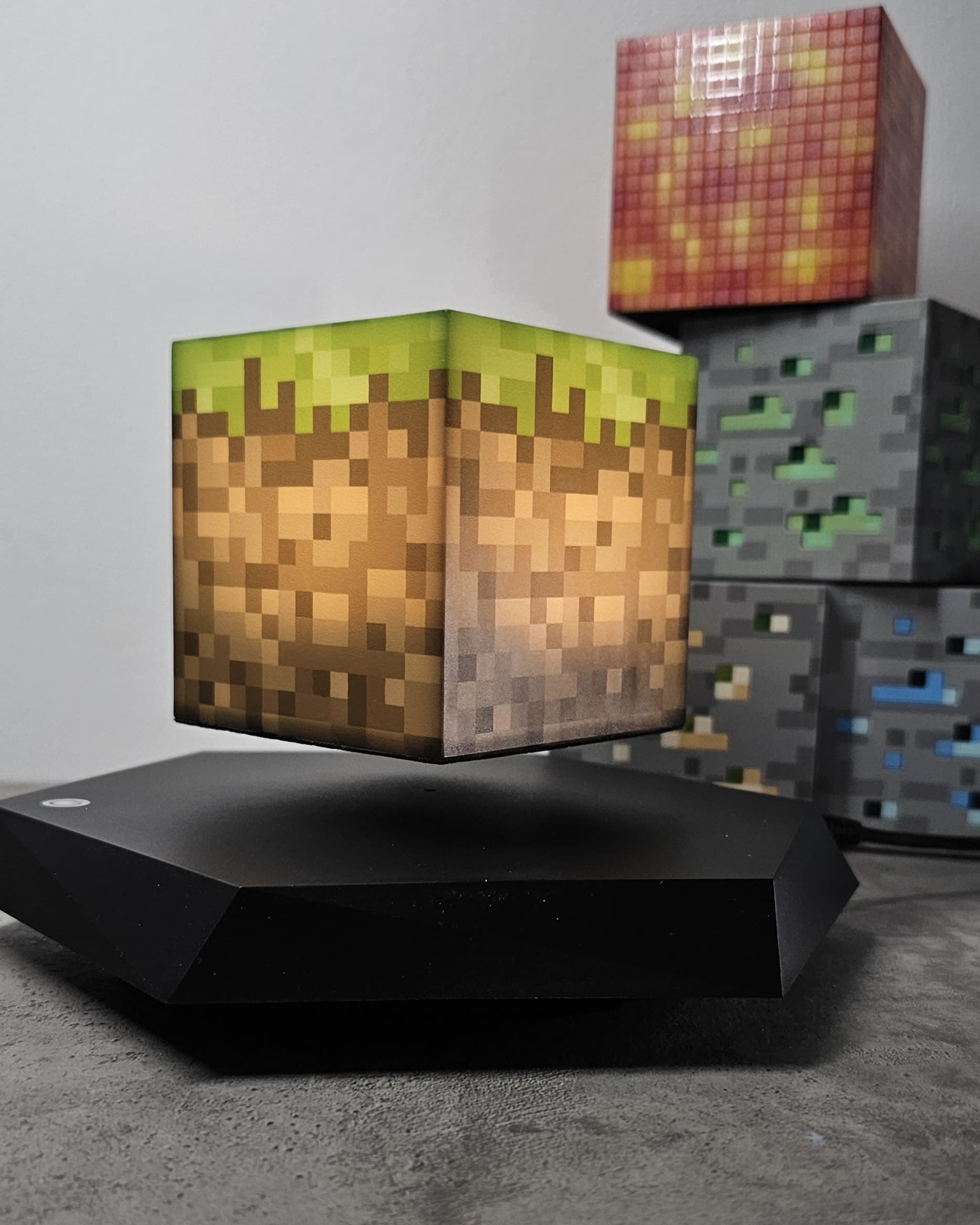 Lampara Decorativa Minecraft con Bloque Flotante y Luces LED